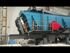 Tire-type mobile crushing station